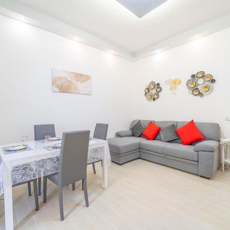 Domo Nora 2 Apartamento Olbia Exterior foto