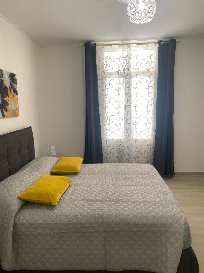 Domo Nora 2 Apartamento Olbia Exterior foto